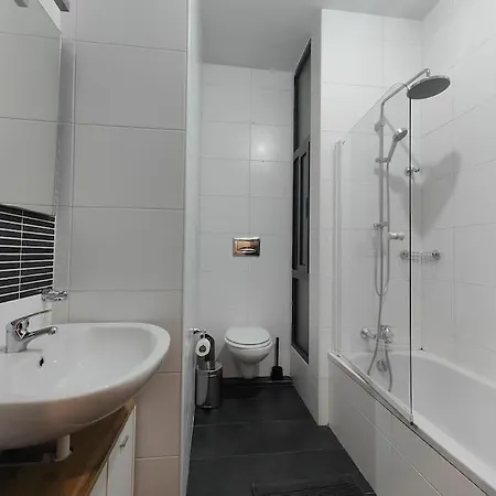 Apartment 2 Bedroom Found In A Great Location Saint Julian's