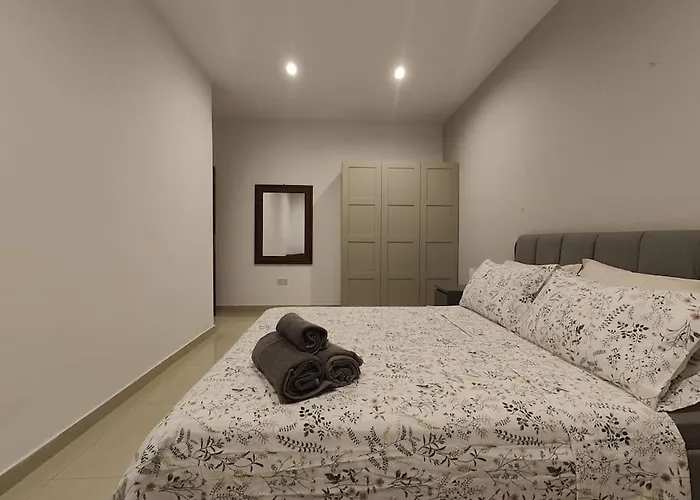 2 Bedroom Found In A Great Location Апартаменты Сент Джулианс