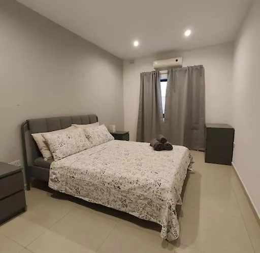 2 Bedroom Found In A Great Location *